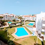 1 Bed With Pool In אלבופיירה