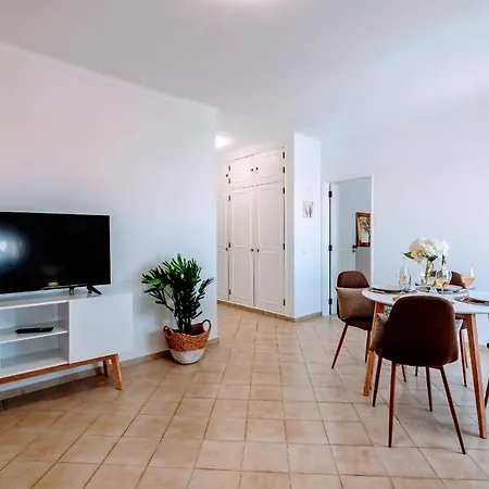 Апартаменты 1 Bed With Pool In Албуфейра