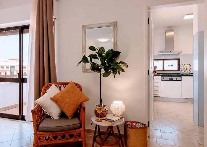 Apartment 1 Bed With Pool In