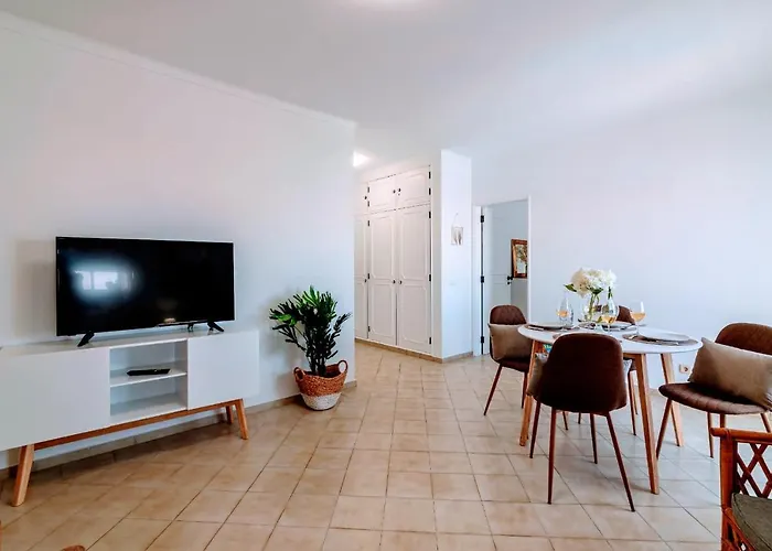 Apartment 1 Bed With Pool In Albufeira