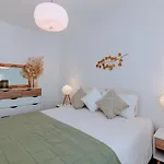 Appartamento 1 Bed With Pool In