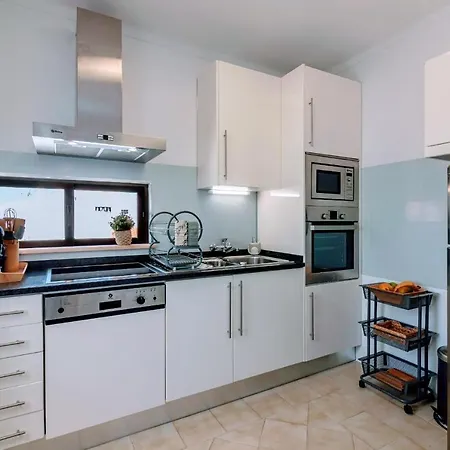 1 Bed With Pool In Appartamento Albufeira